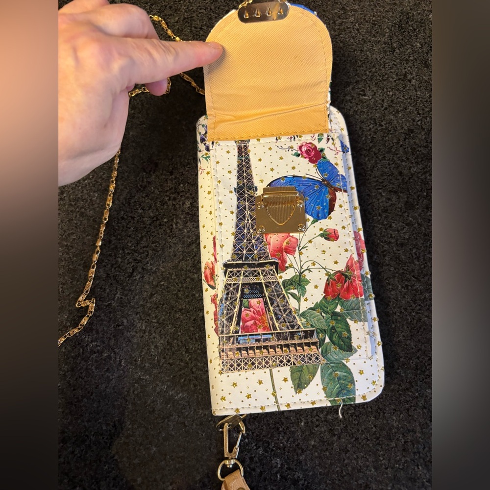 BeAuTiFuL Boutique Paris Crossbody Wallet! 💕 - Picture 5 of 10